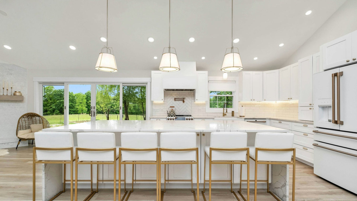 All white kitchen by unsplash