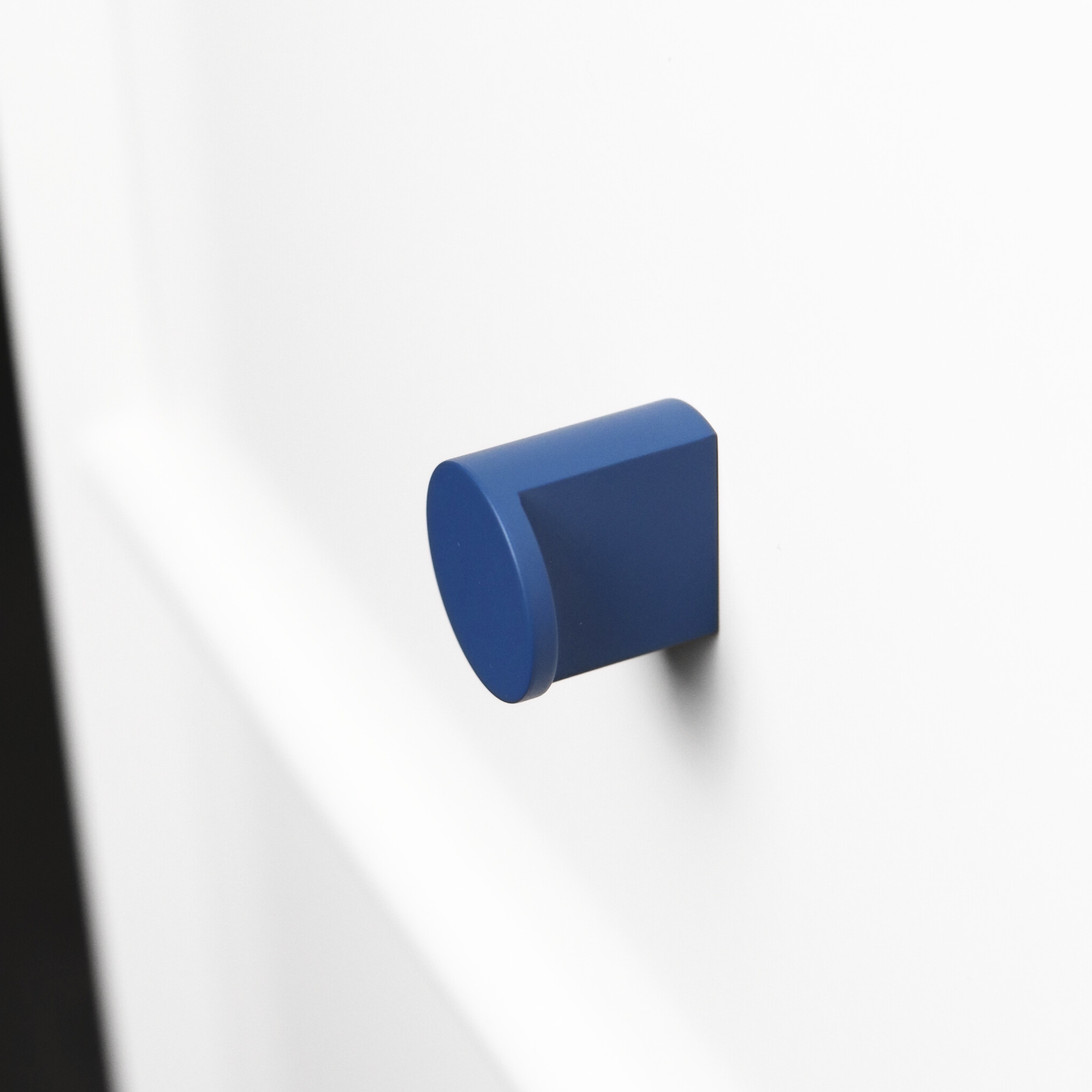 Polo blue cutout knob