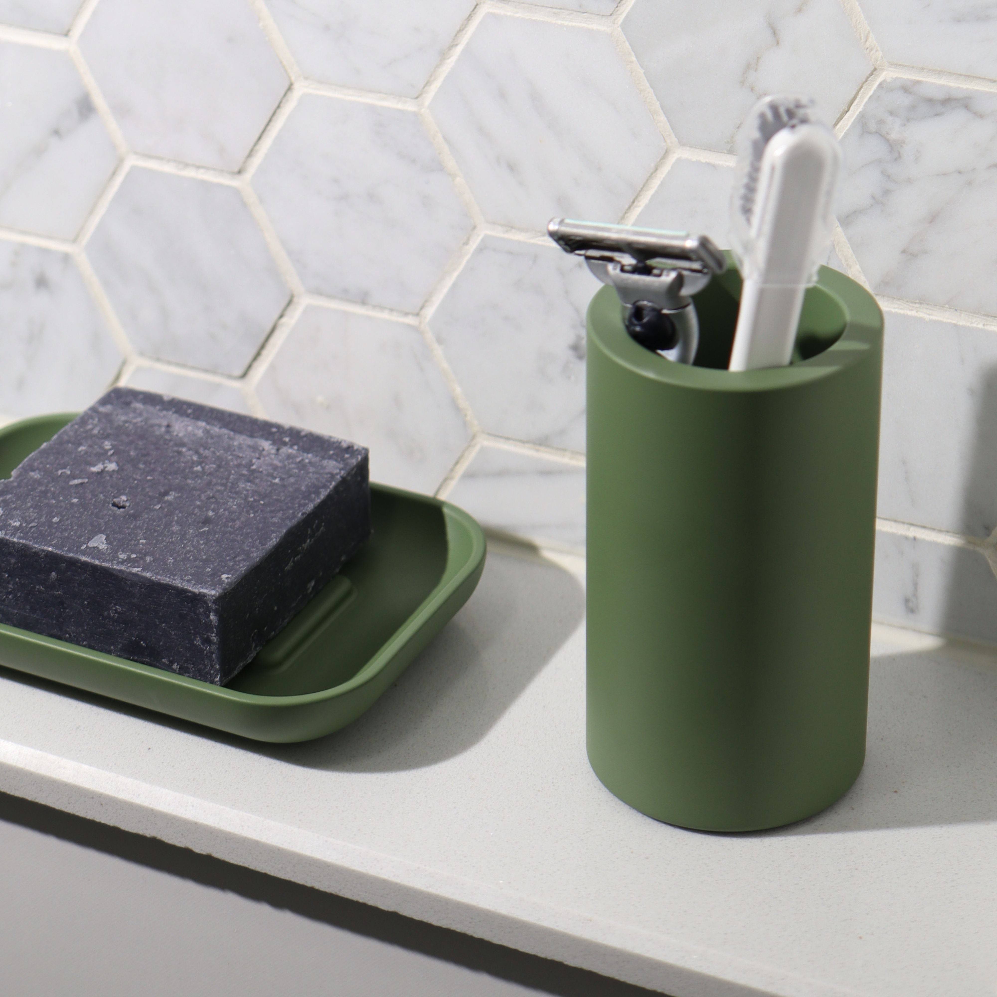 Green countertop organizer