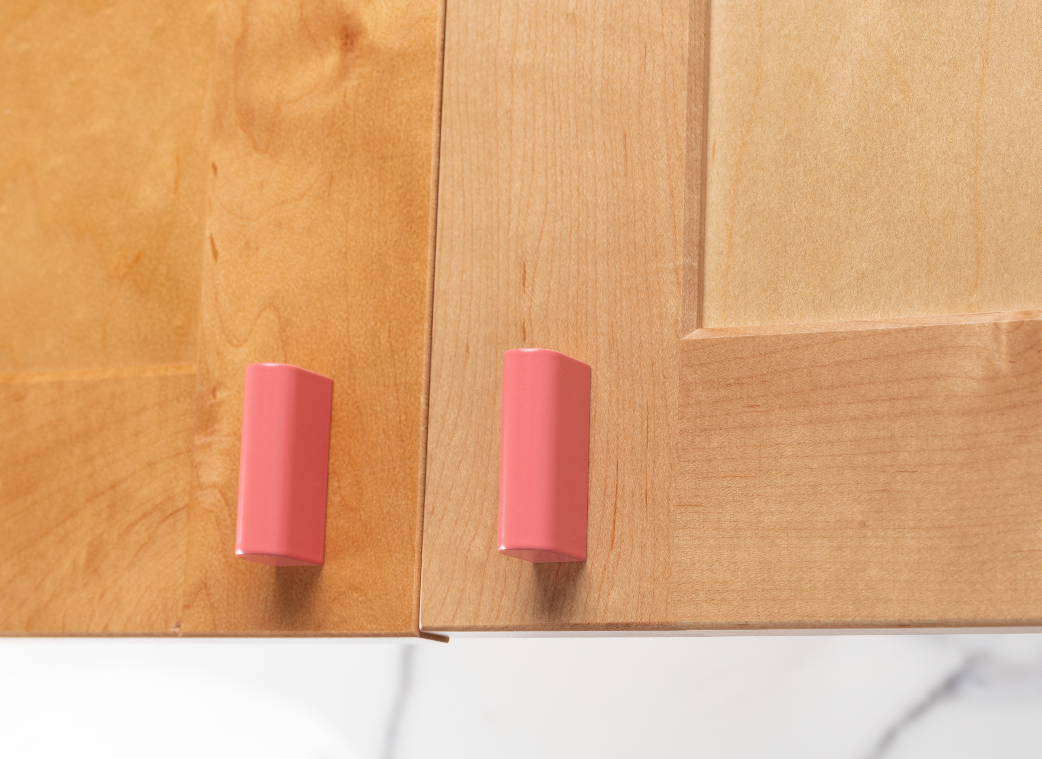 kitchen-cabinet-hardware-placement