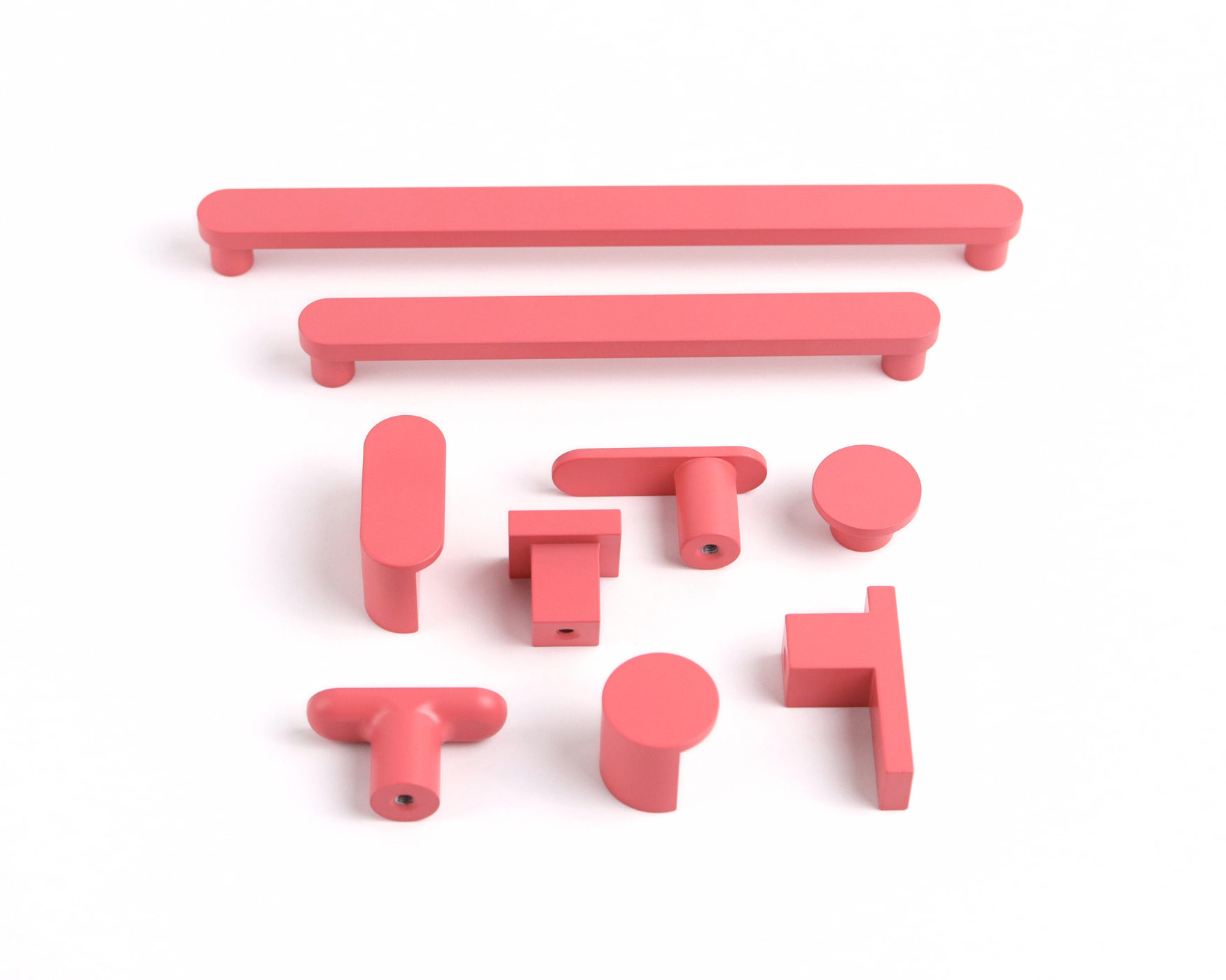 Knobs vs Pulls: Choosing the Perfect Kitchen Cabinet Hardware