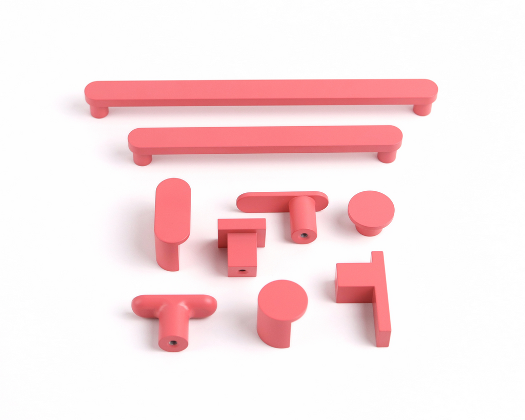 Knobs or Pulls: Which is Better for Your Kitchen Cabinets? - ROUS